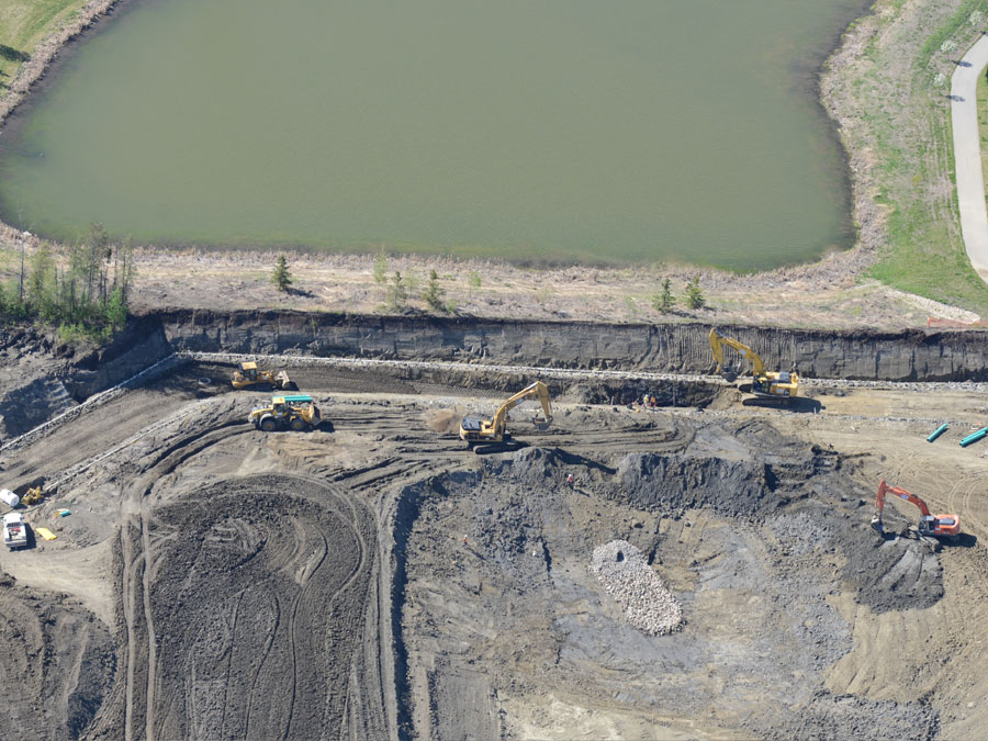 ground water visible beside wellpoint dewatering